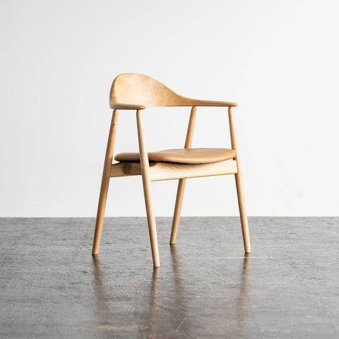 Chair / チェア
